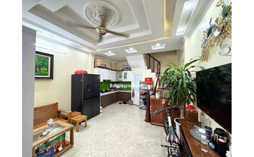 Minh Khai Nhà Đẹp 35m - 5 Tầng Ngõ 3 Gác, 20m Ra Ô Tô, Hơn 7 Tỷ